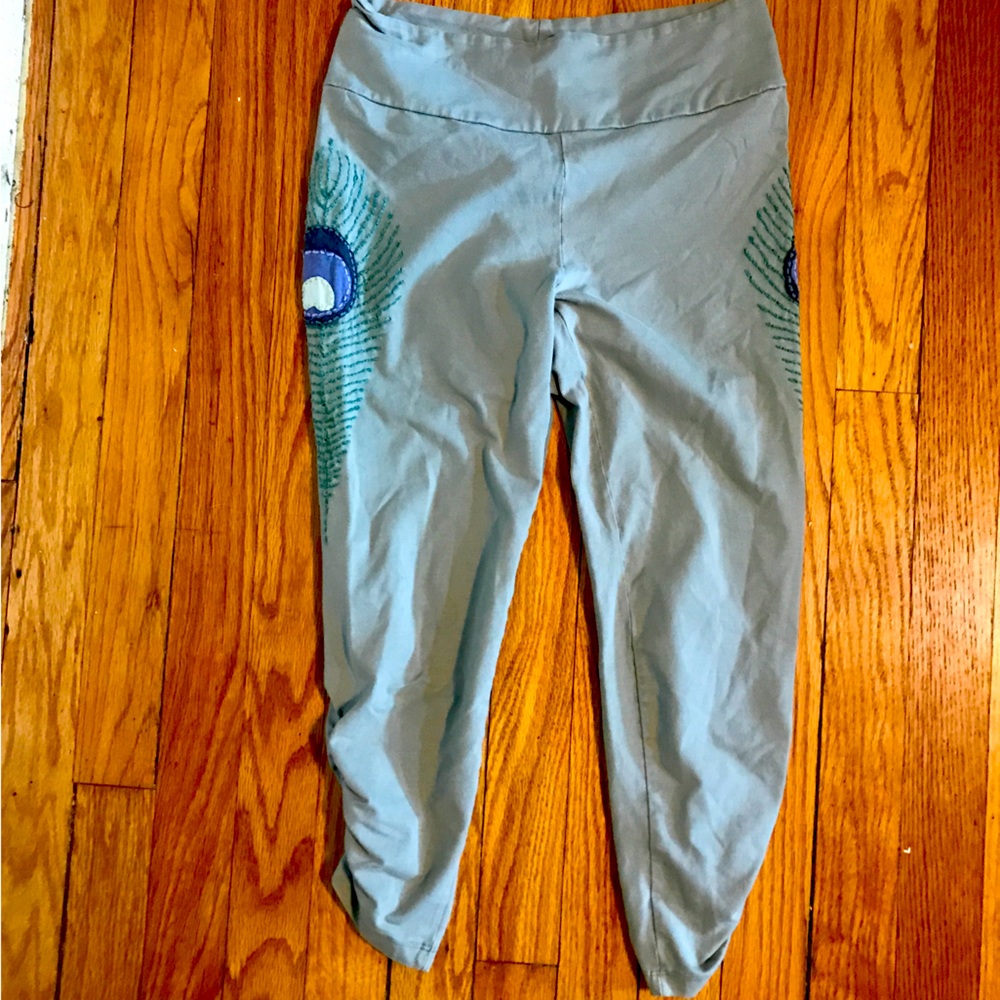Synergy clothing cropped leggings